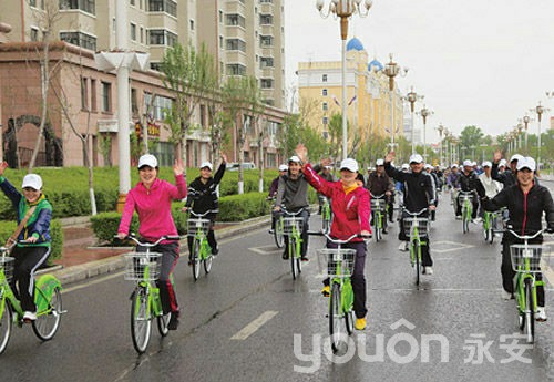 2012年5月27號，黑河市公共自行車項目正式啟動，市民參與現場體驗活動