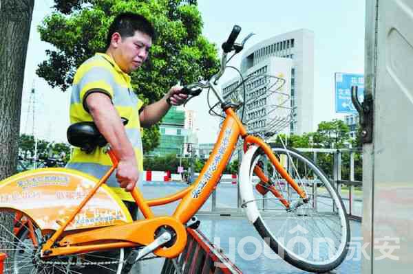 吳江：公共自行車調度員  辛苦我一人  方便千萬家